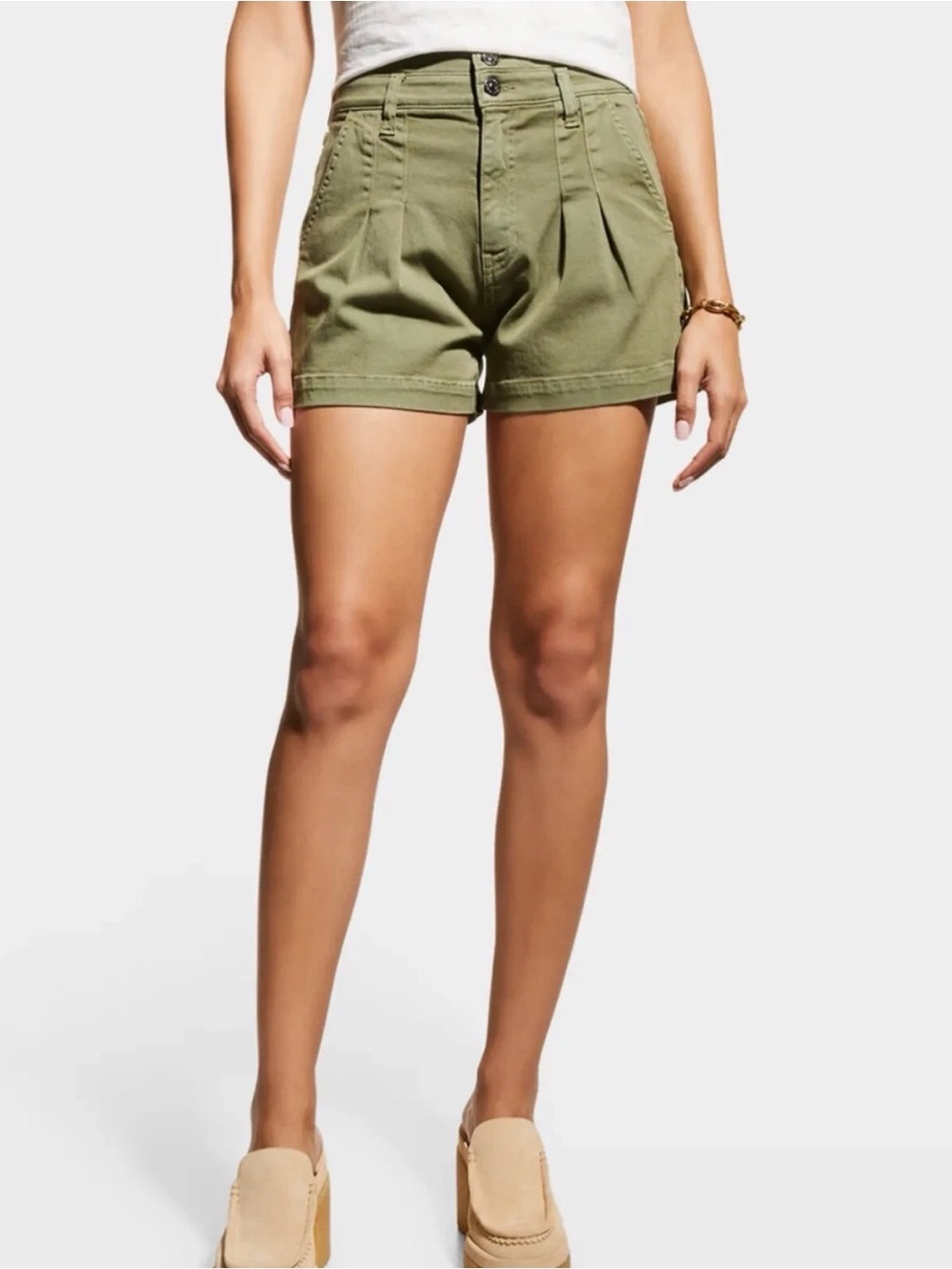 VERONICA BEARD Shorts Women sz 25 (or “0” in US) Green Denim JAYLEN Jean Pleated